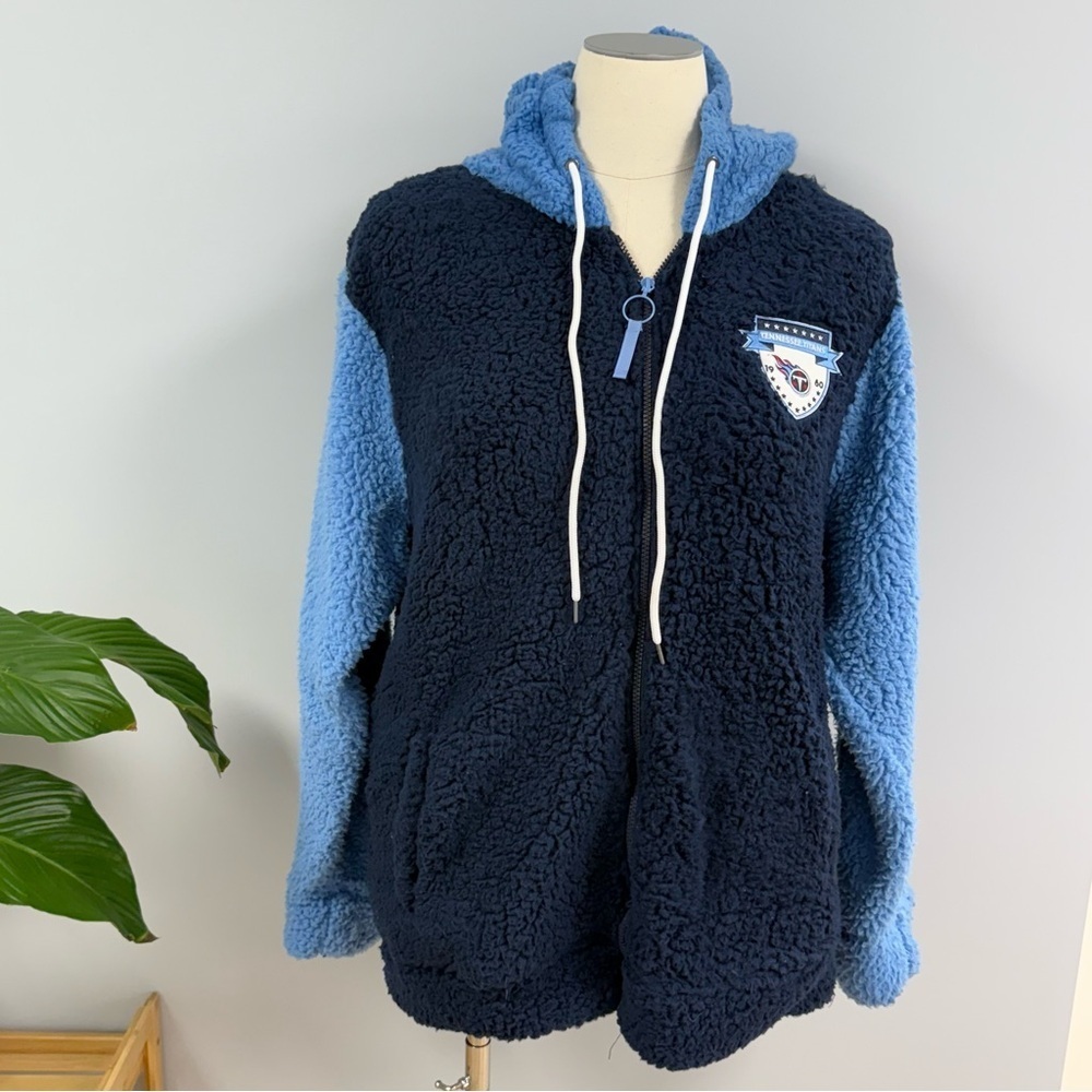 NWT Tennessee Titans Fuzzy Fleece Teddy Bear M Jacket Hoodie Navy NFL Apparel